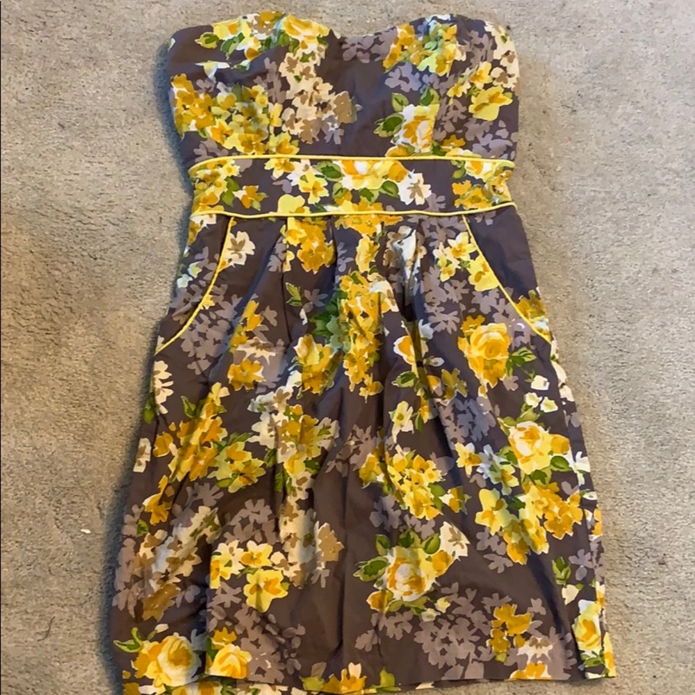 Floral strapless dress